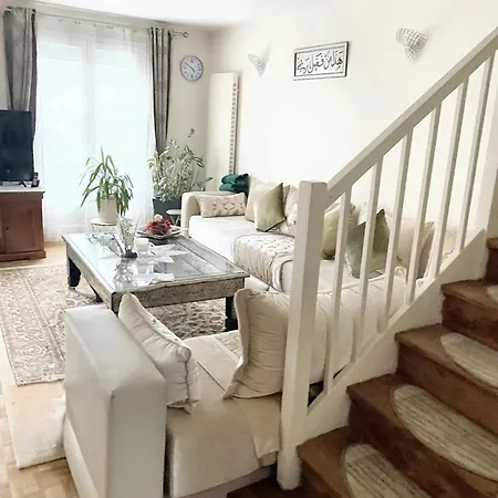 Villa Charmante A Avec Jardin Prive